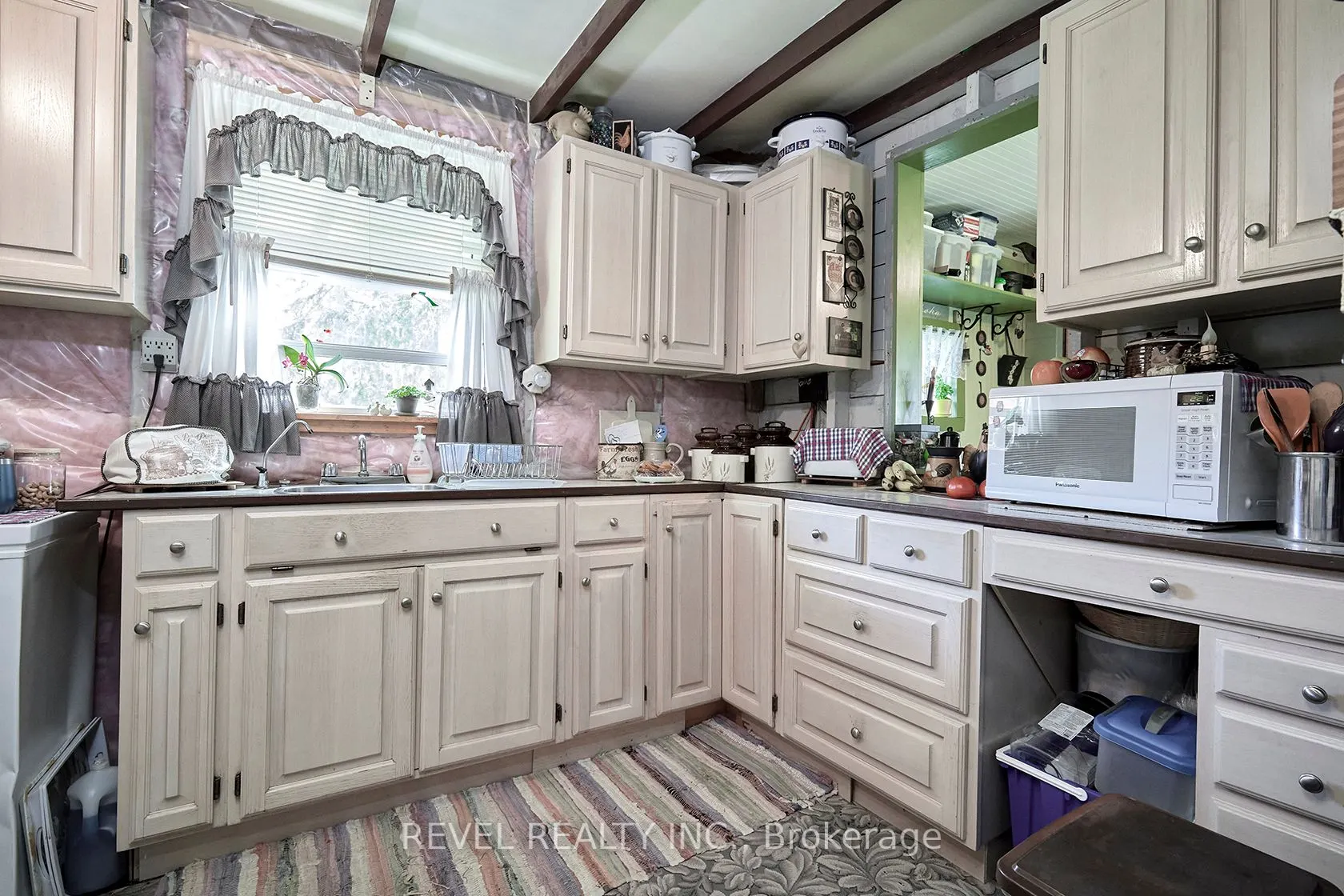 1017 Wonder Beach Road
