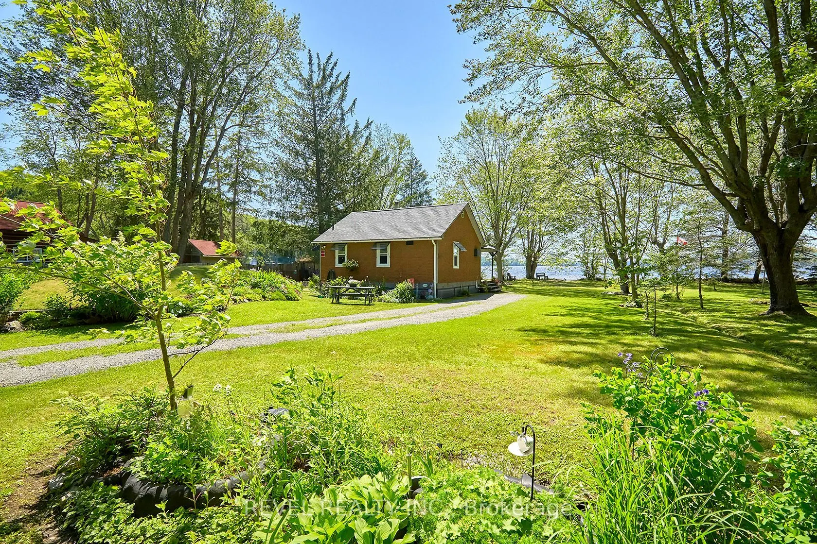1017 Wonder Beach Road