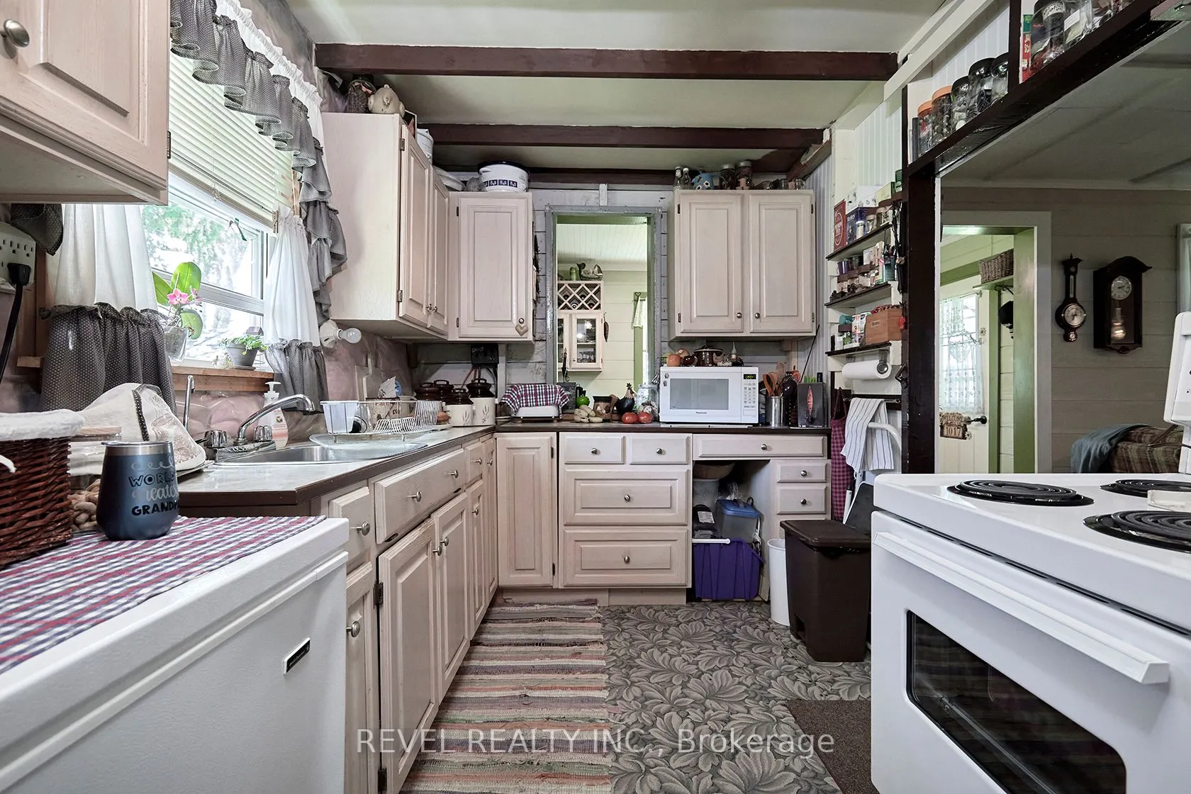 1017 Wonder Beach Road