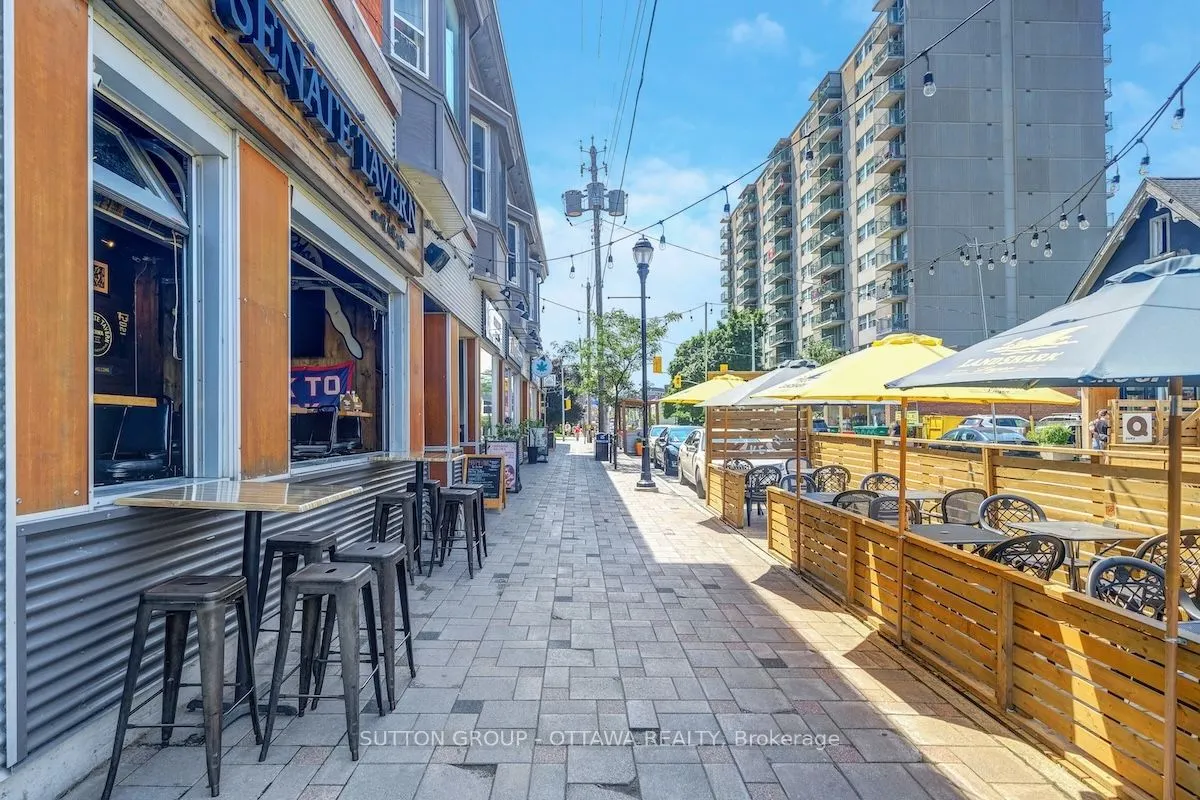 1000 Wellington Street W, #308