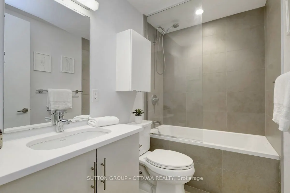 1000 Wellington Street W, #308