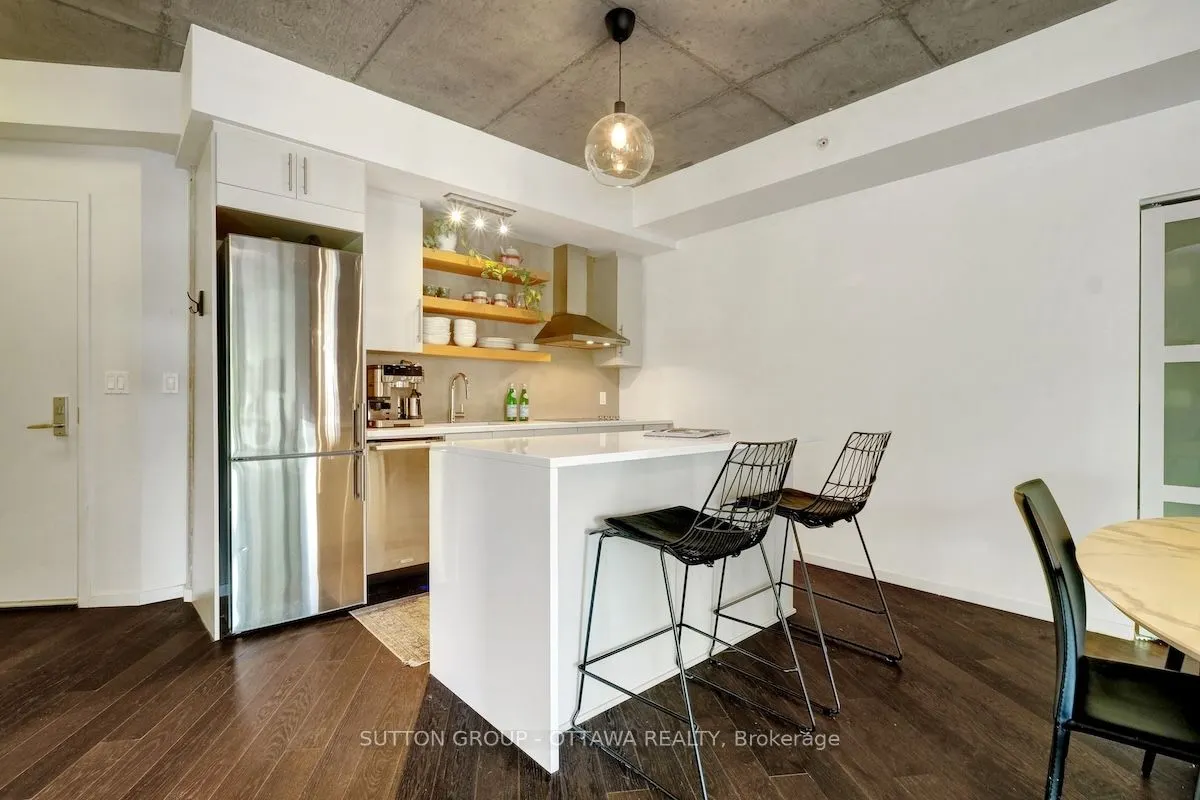 1000 Wellington Street W, #308