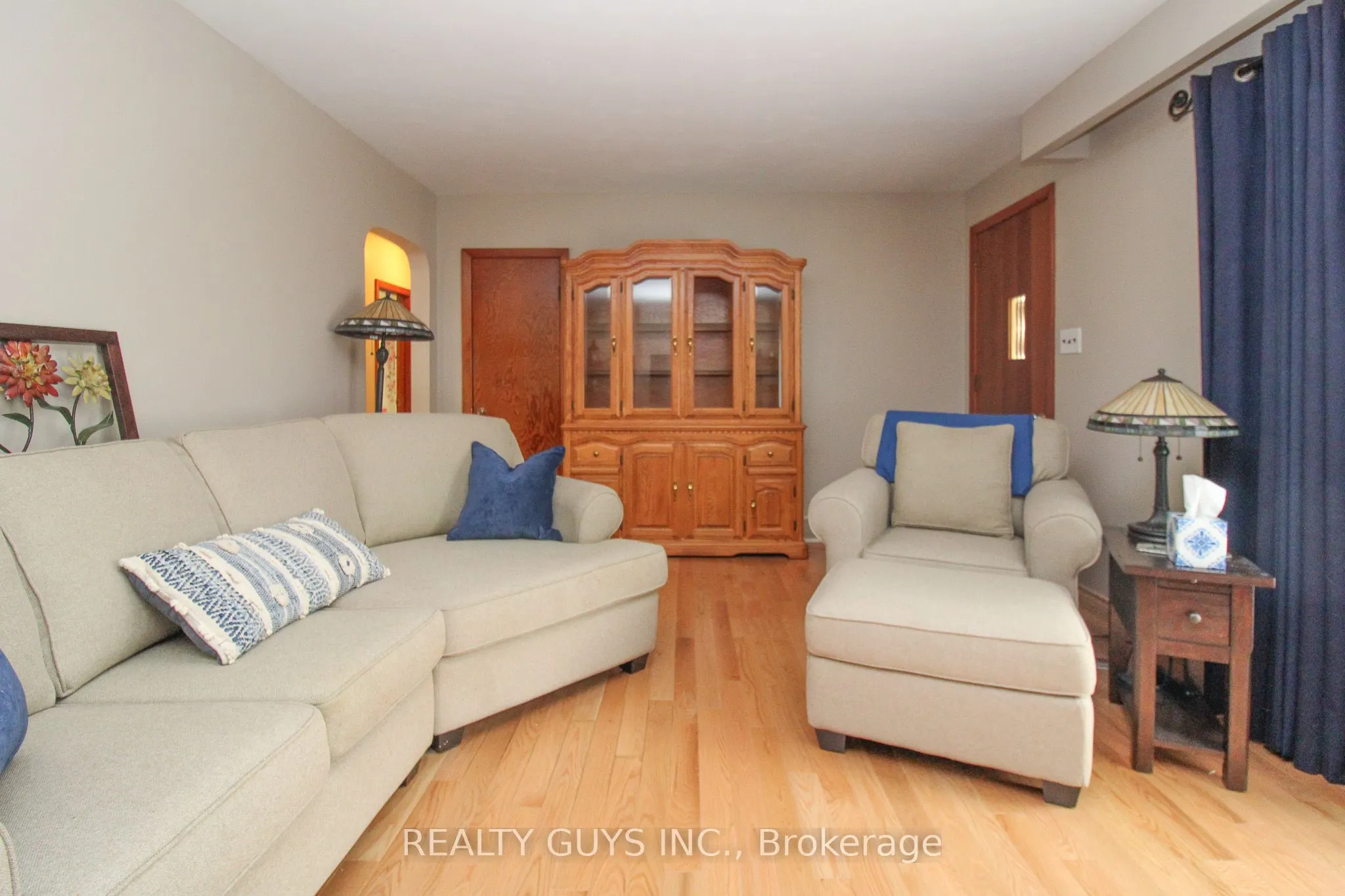 1066 Glebemount Crescent
