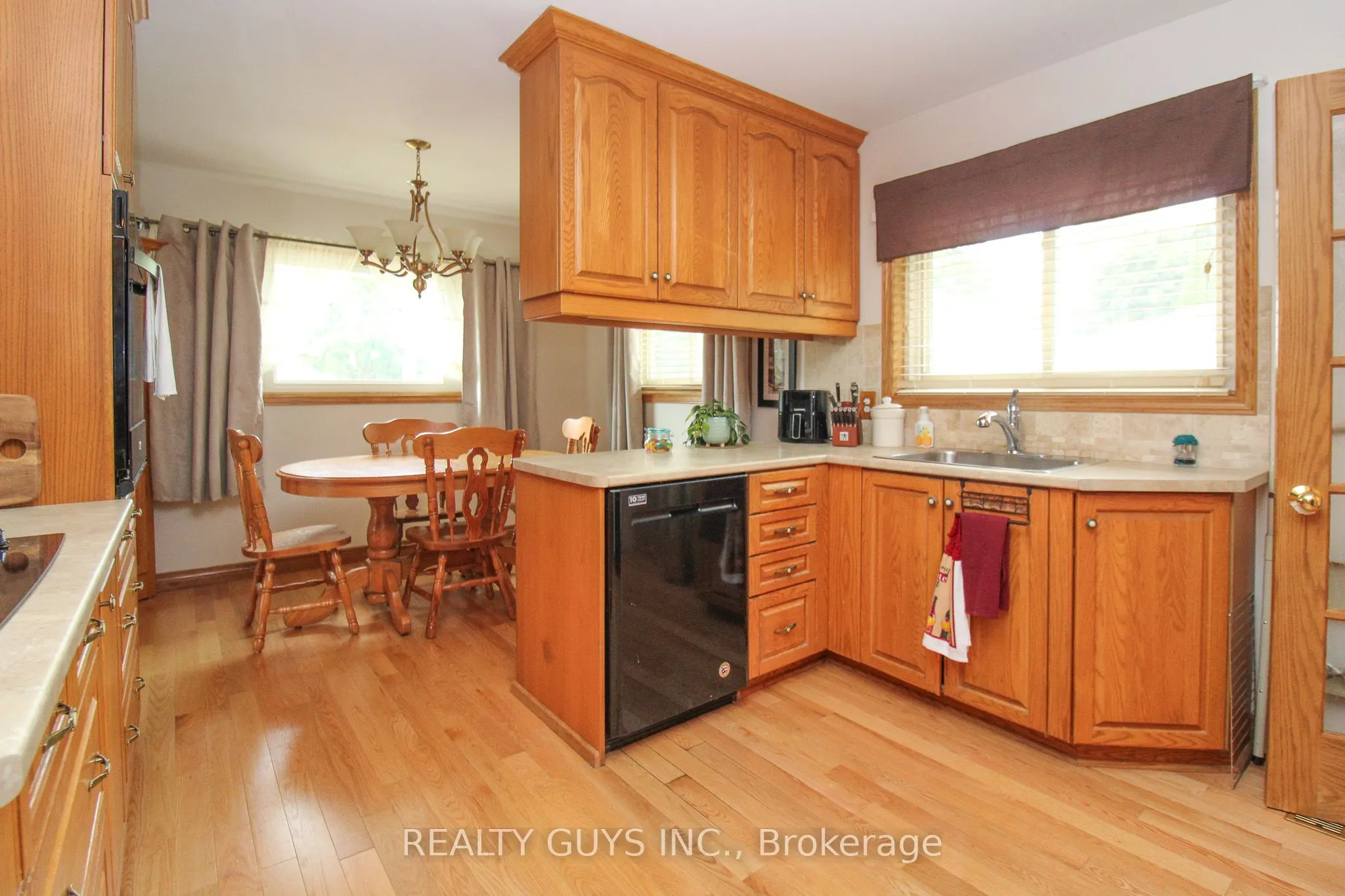 1066 Glebemount Crescent