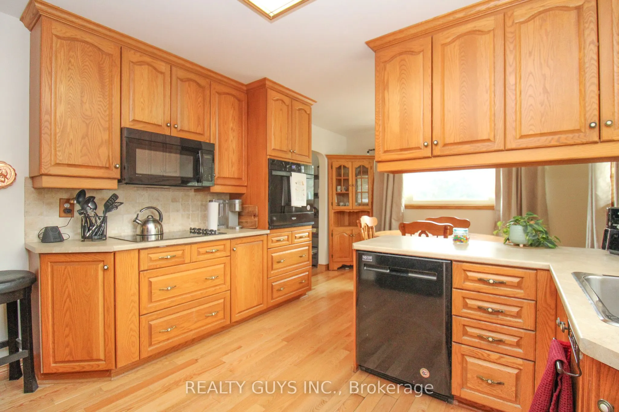 1066 Glebemount Crescent