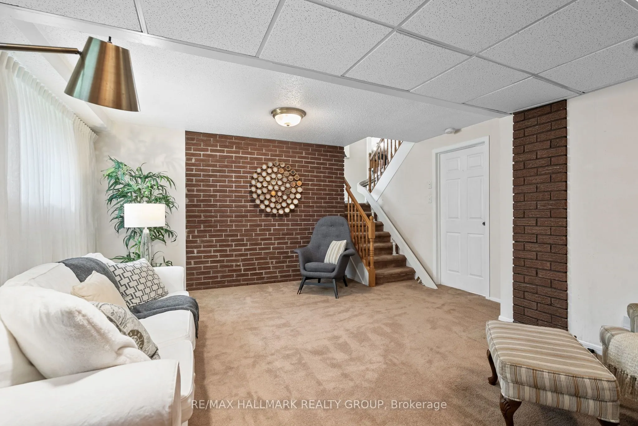 2143 Hubbard Crescent