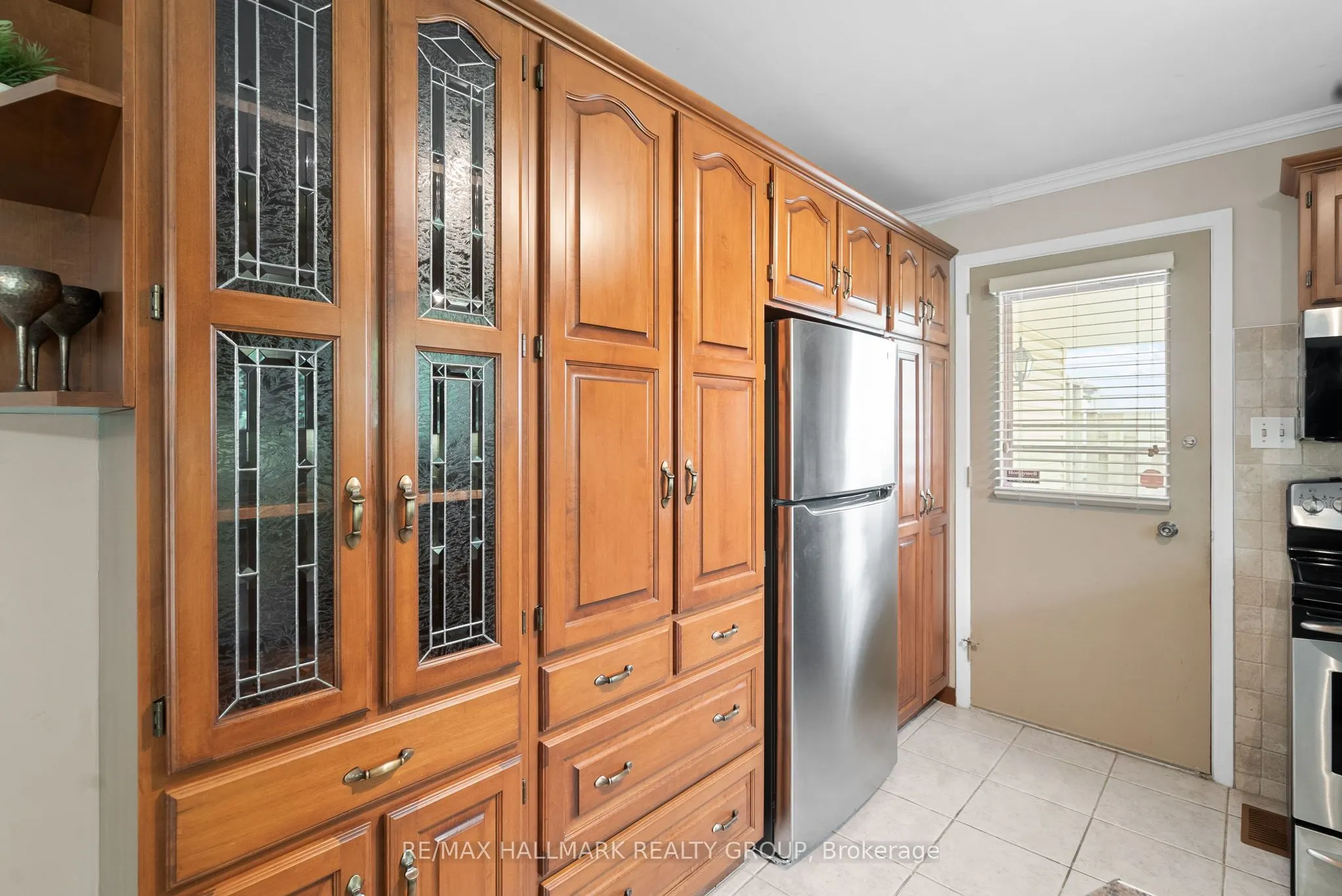 2143 Hubbard Crescent