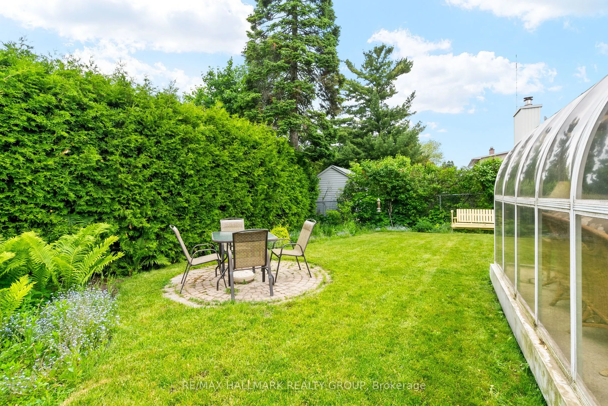 2143 Hubbard Crescent