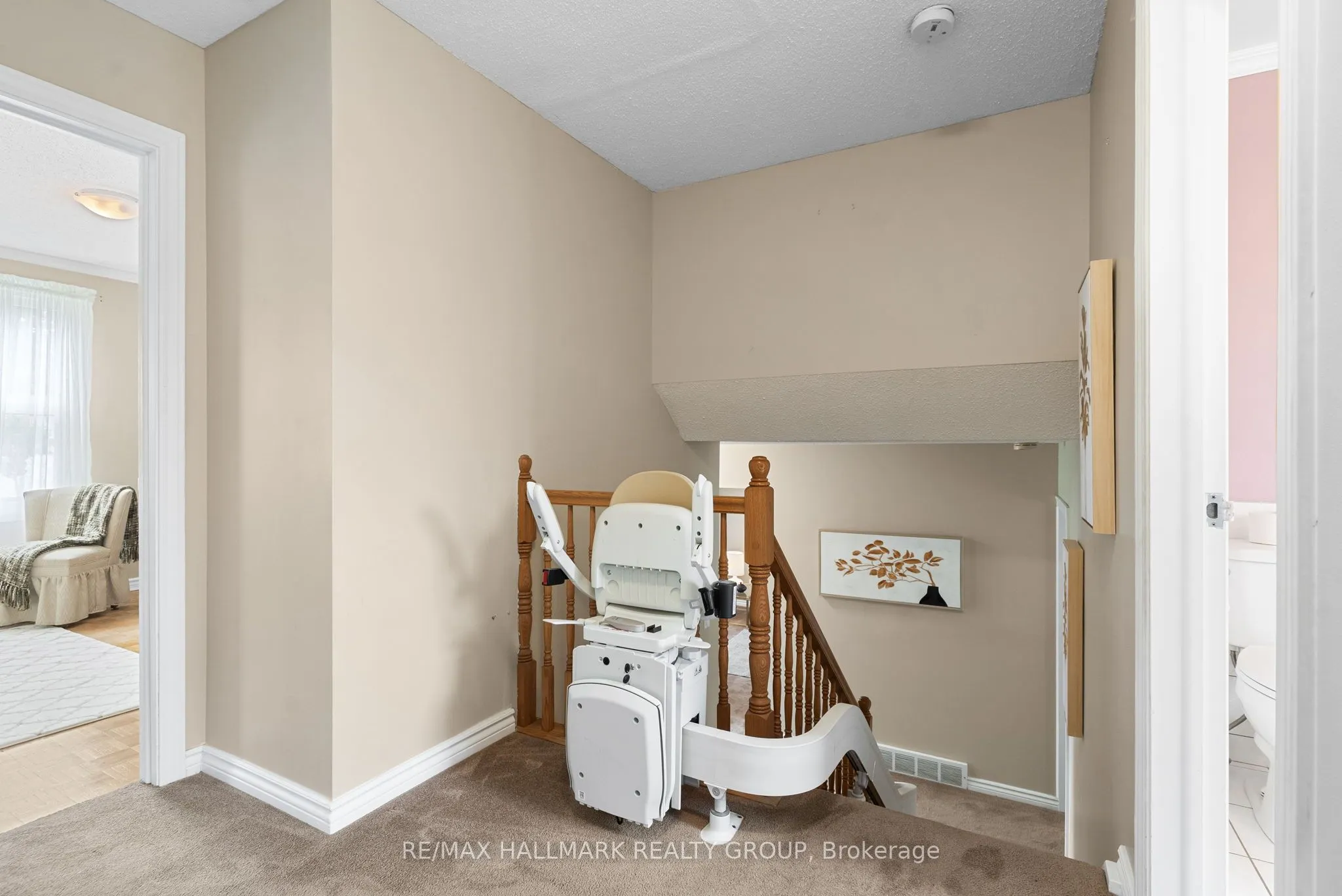 2143 Hubbard Crescent
