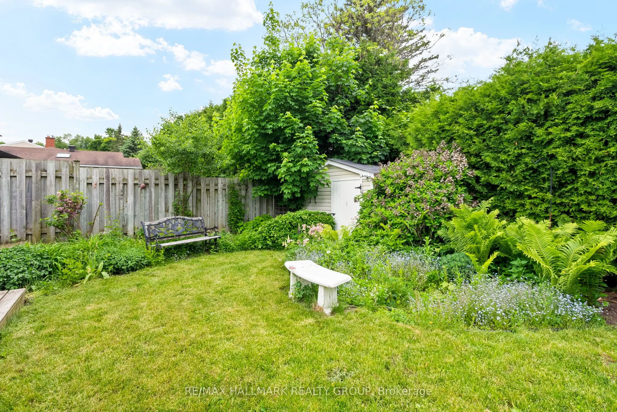 2143 Hubbard Crescent