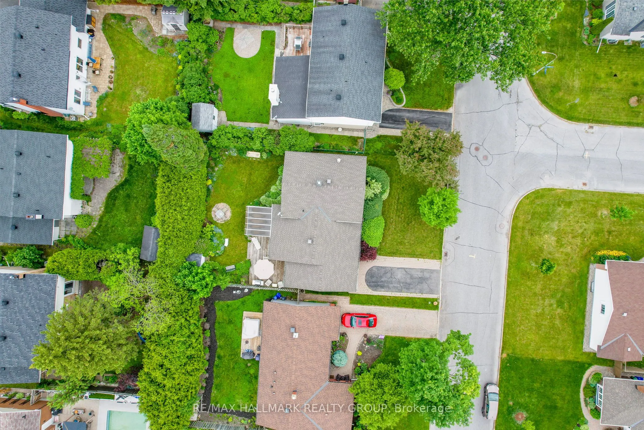2143 Hubbard Crescent