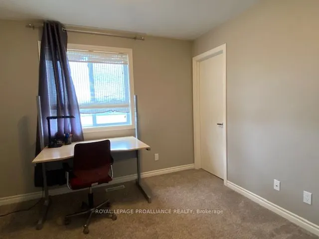 5 Ridgeway Place