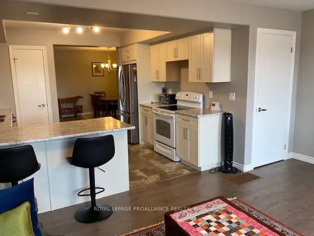 5 Ridgeway Place