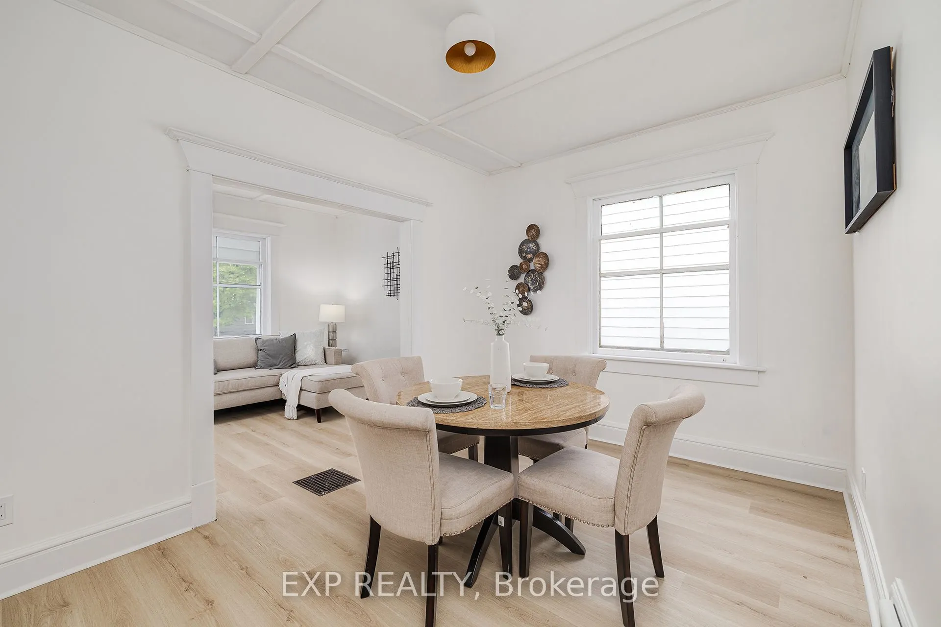 11 Farrer Street