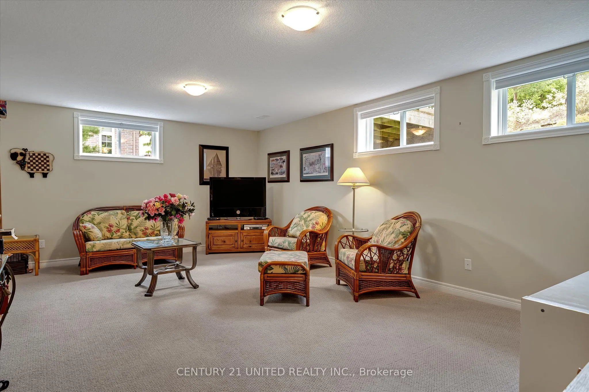 301 Carnegie Avenue, #194