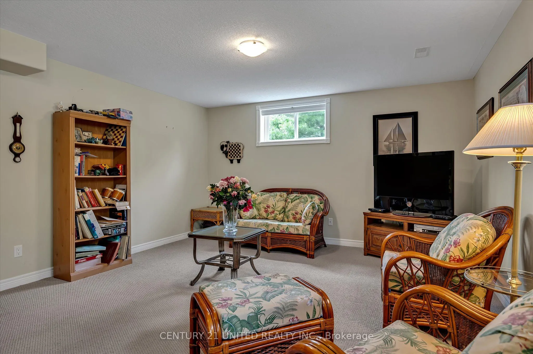 301 Carnegie Avenue, #194