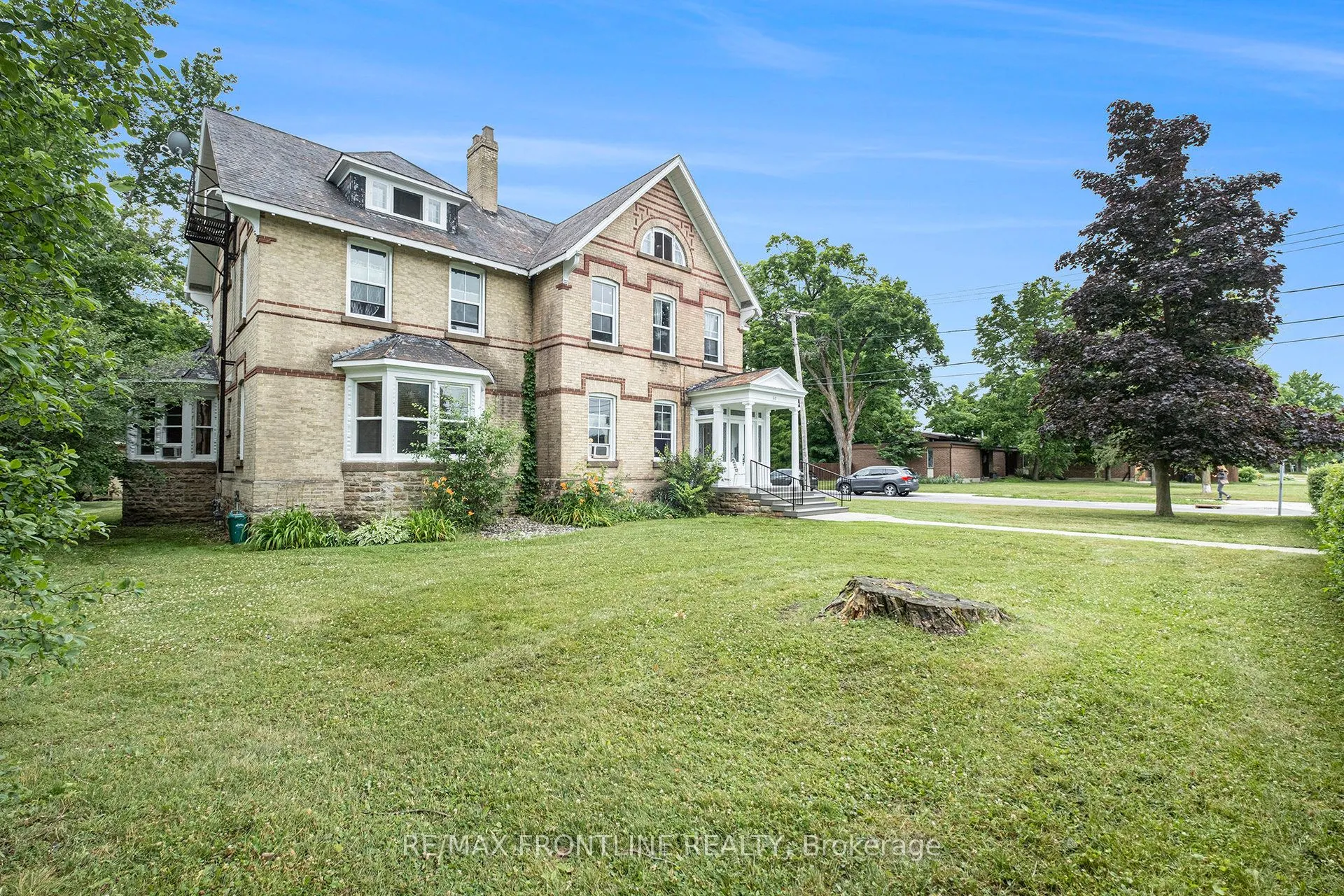 38 Drummond Street W