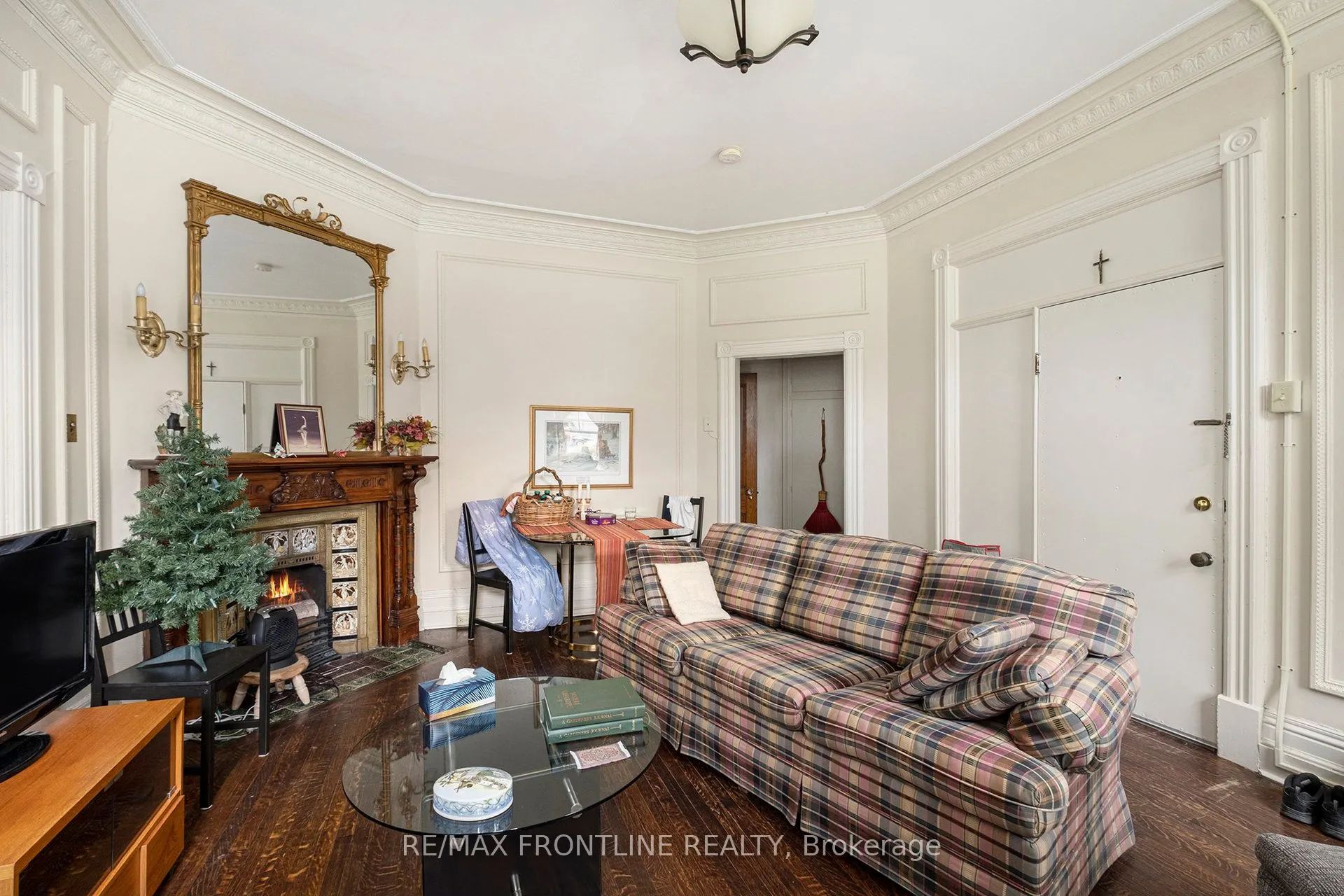 38 Drummond Street W