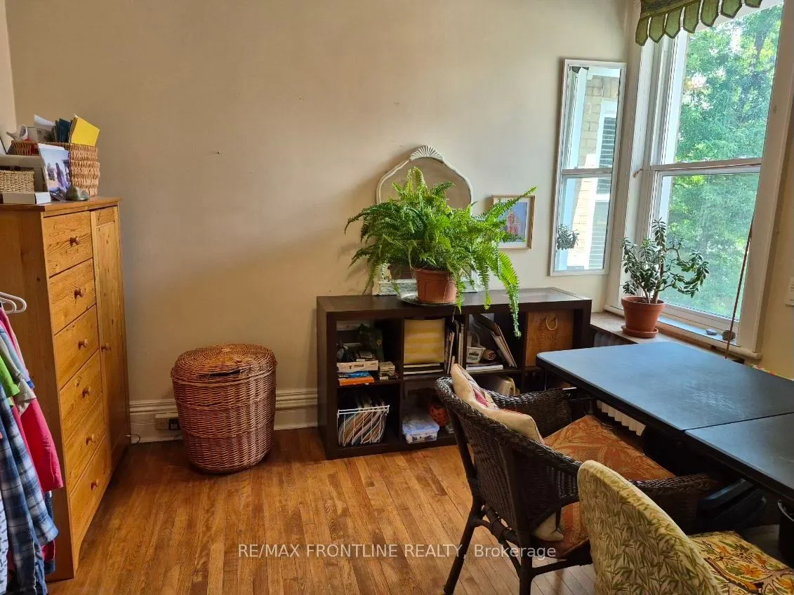 38 Drummond Street W