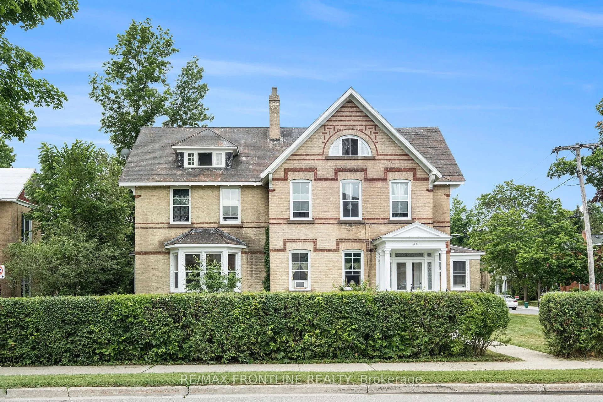 38 Drummond Street W
