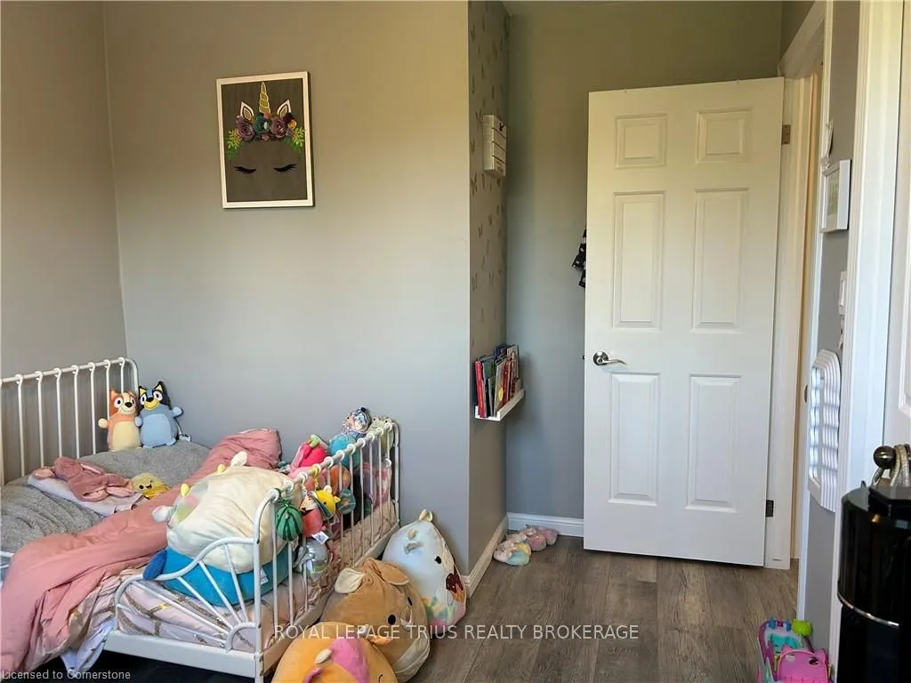 56-58 OAKWOOD Avenue
