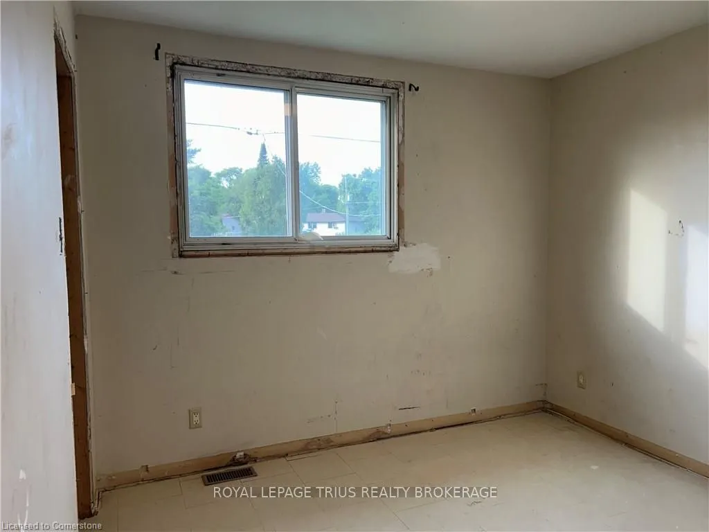 56-58 OAKWOOD Avenue