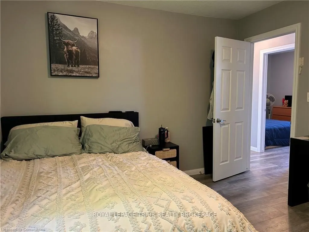 56-58 OAKWOOD Avenue