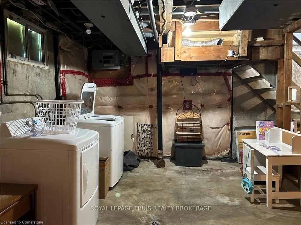 56-58 OAKWOOD Avenue
