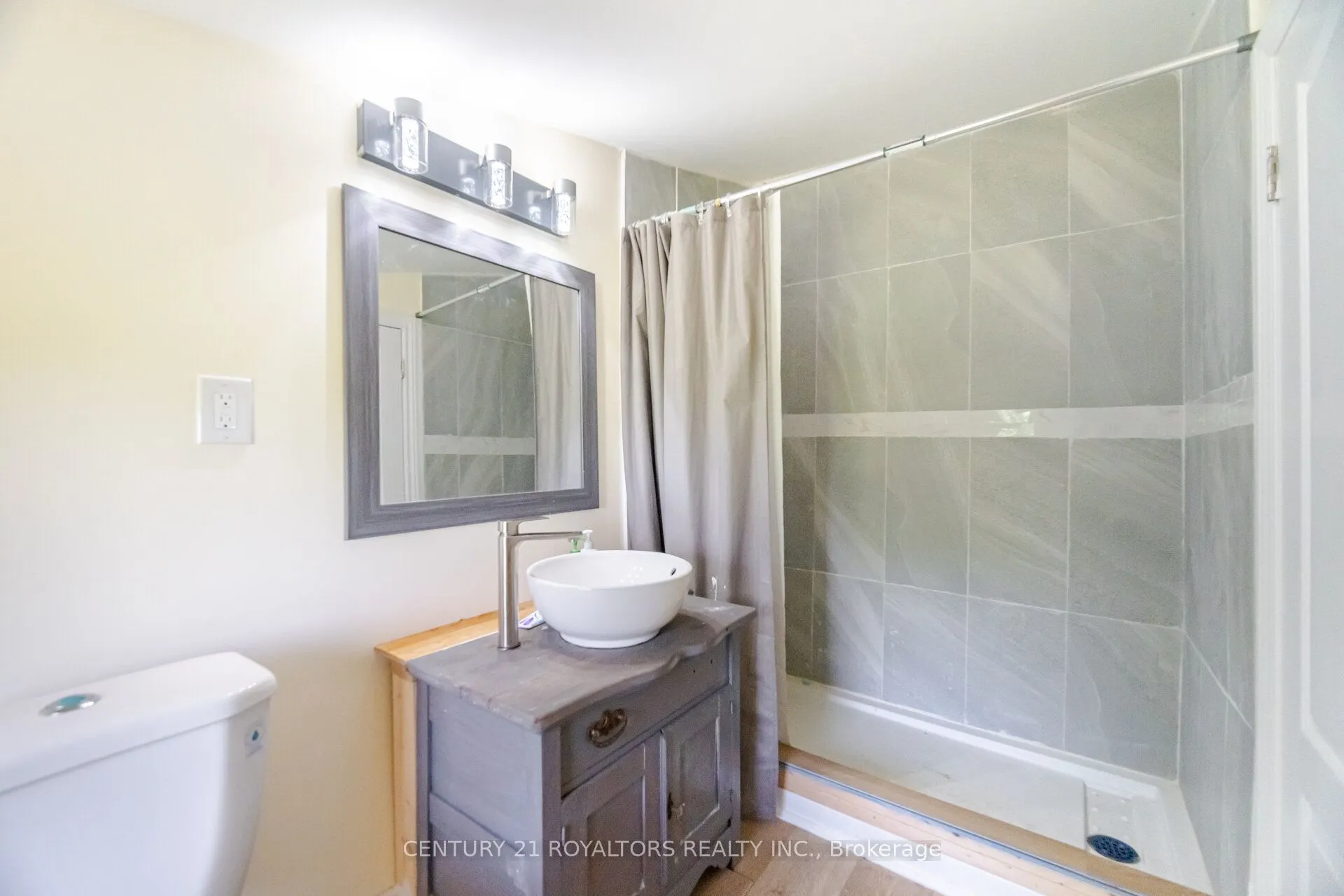 529 Campbellville Road