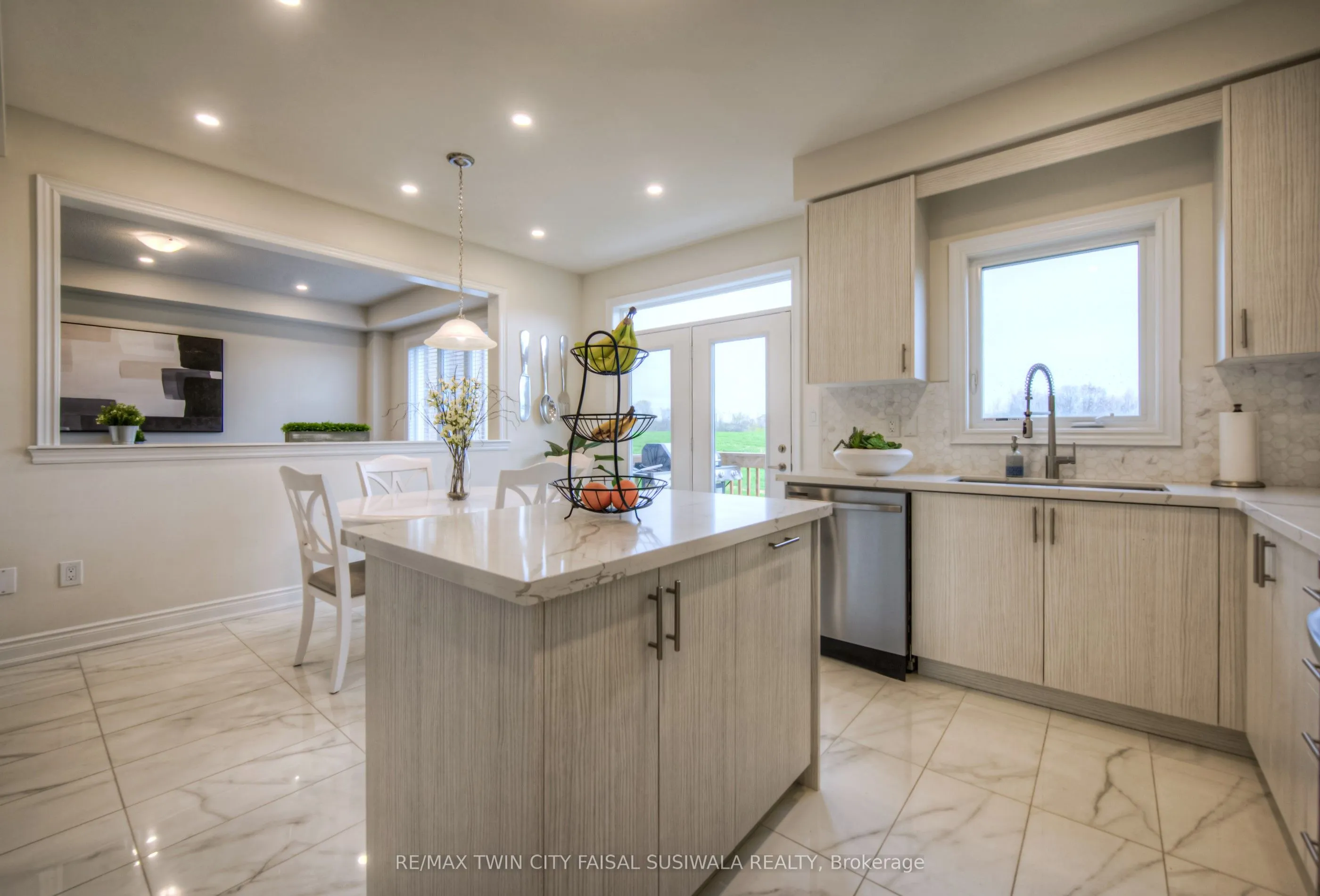 88 Bloomfield Crescent