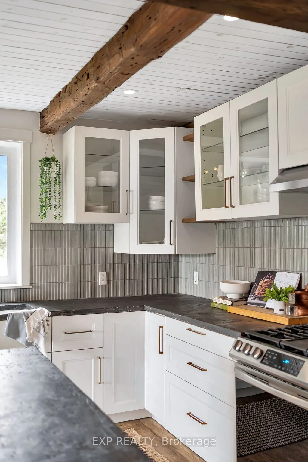 2452 County Rd 4