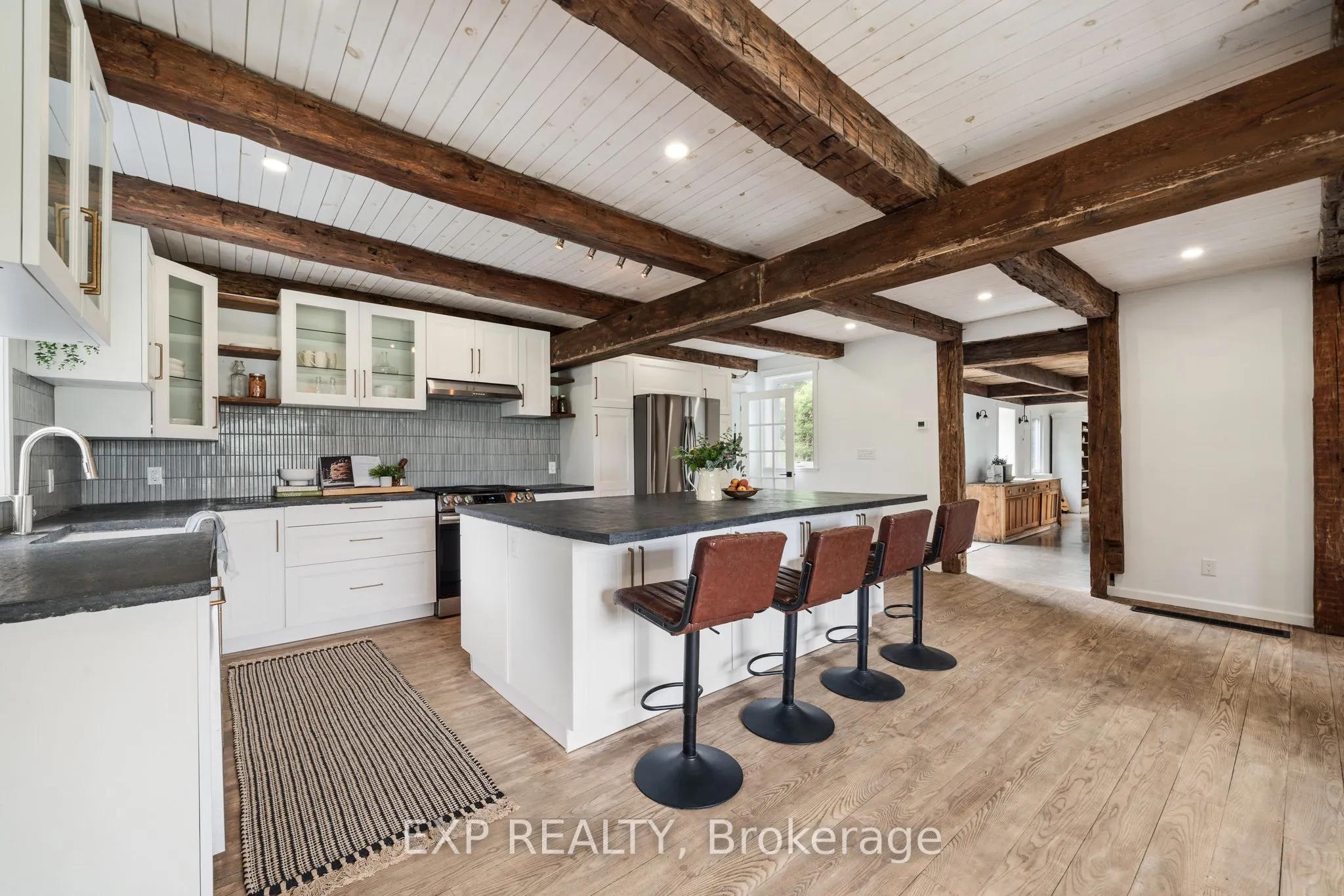 2452 County Rd 4