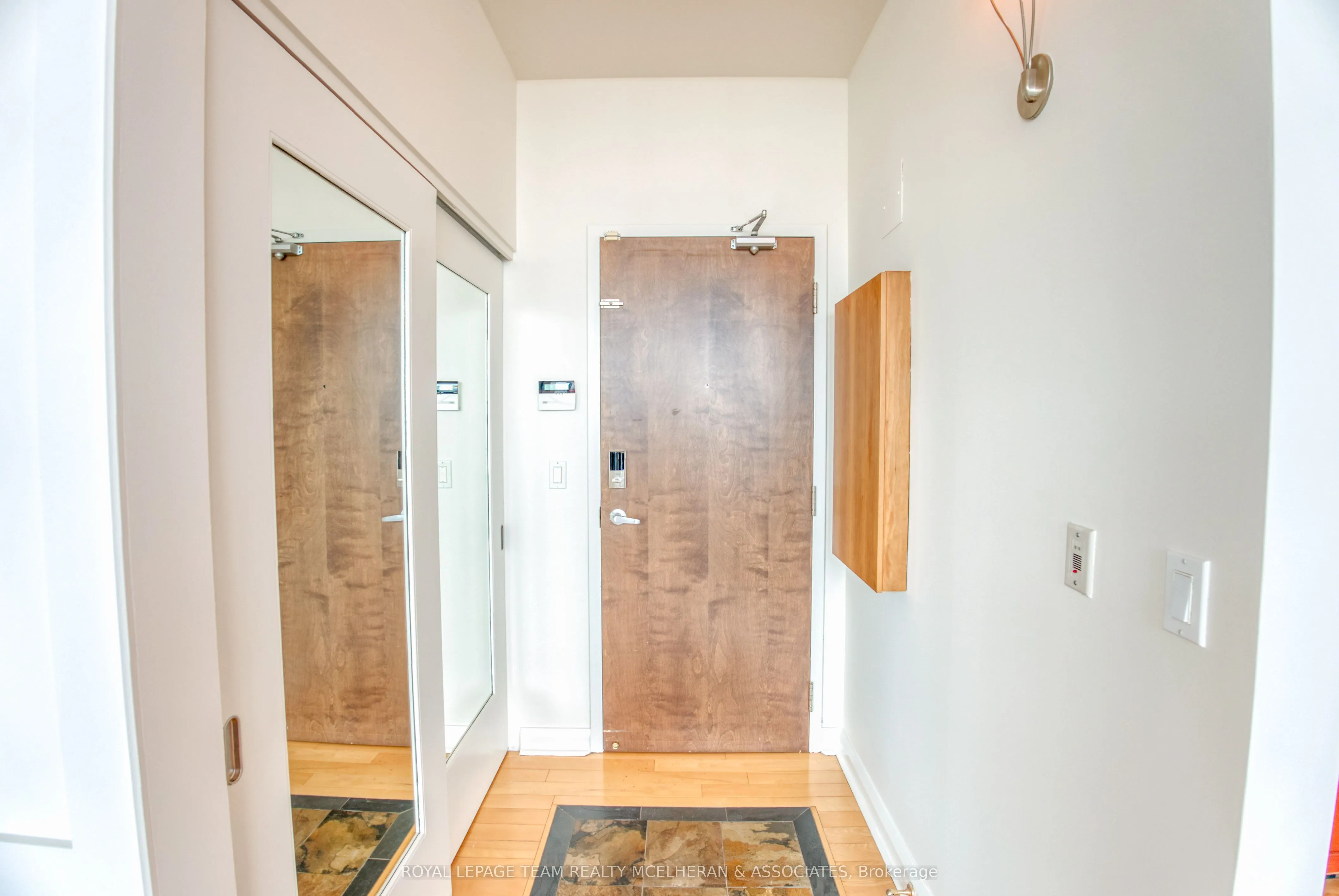 180 York Street, #1402