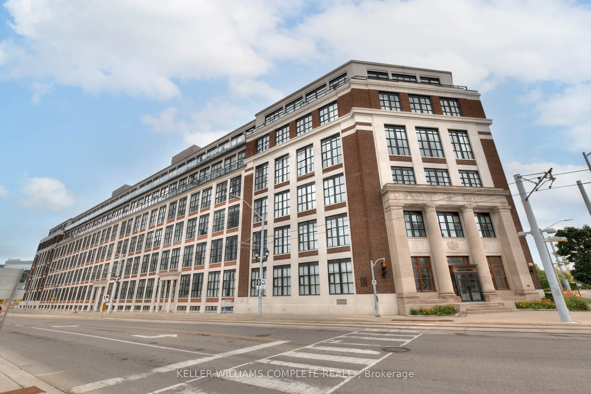 410 King Street W, #108