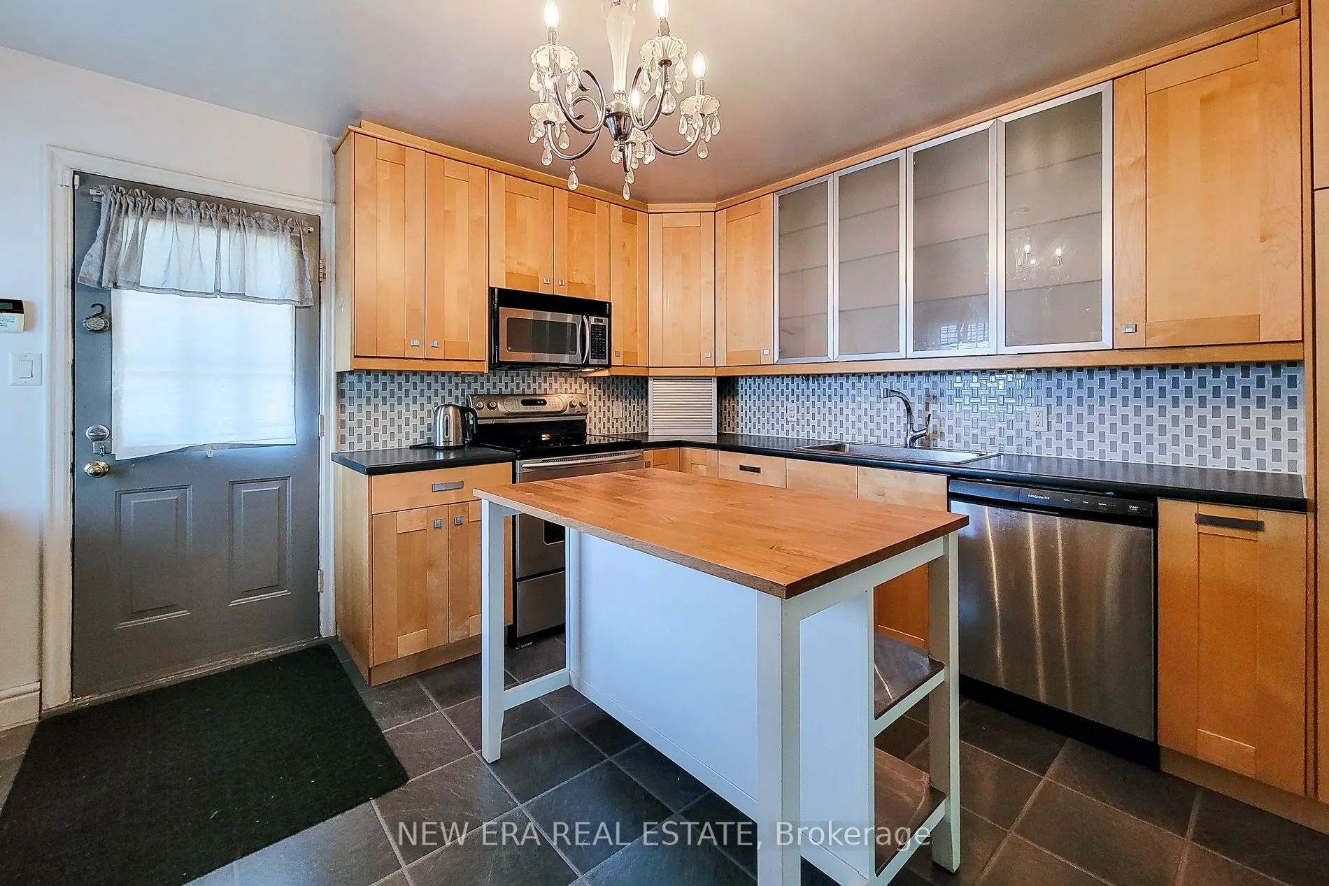 131 Erindale Avenue