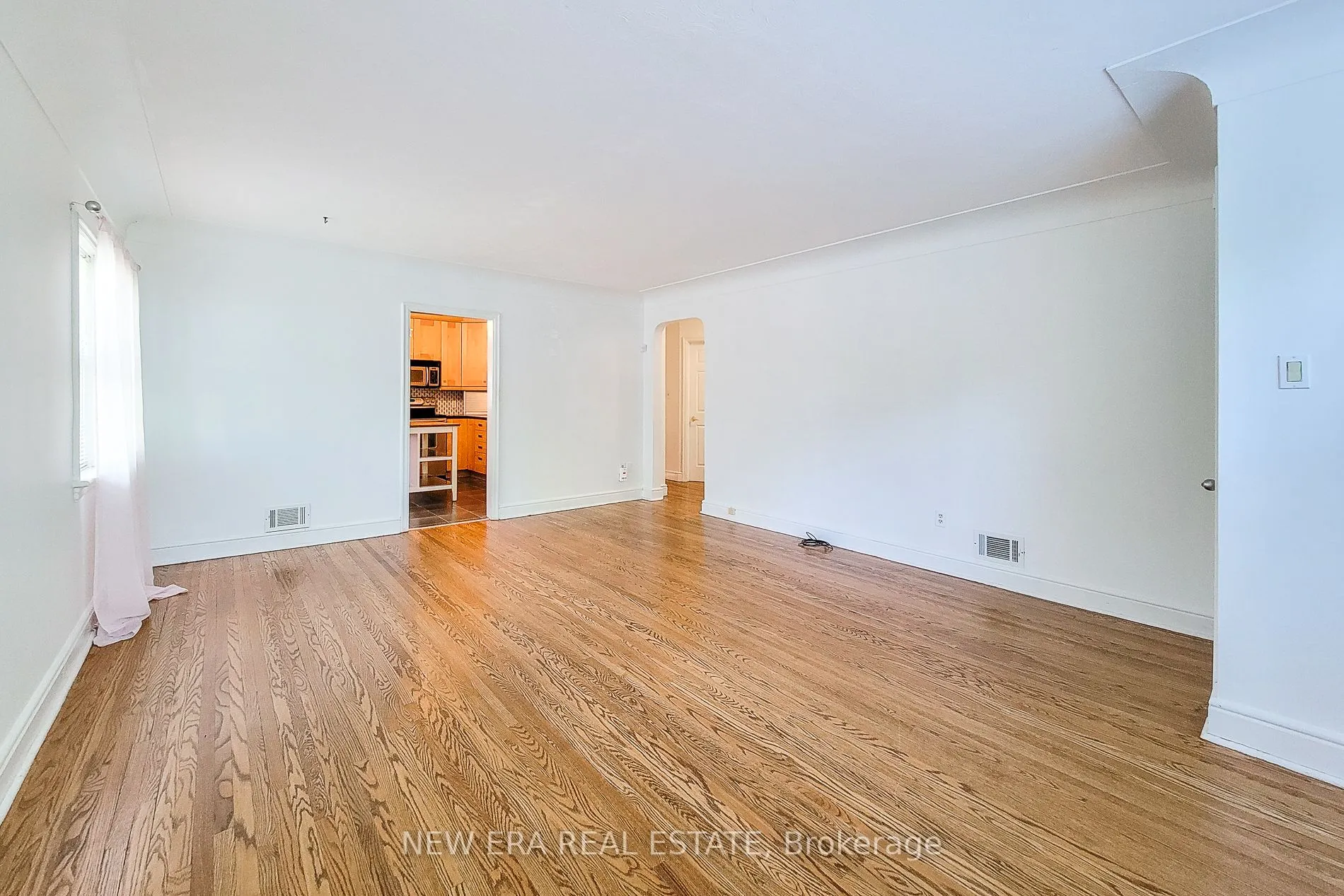 131 Erindale Avenue