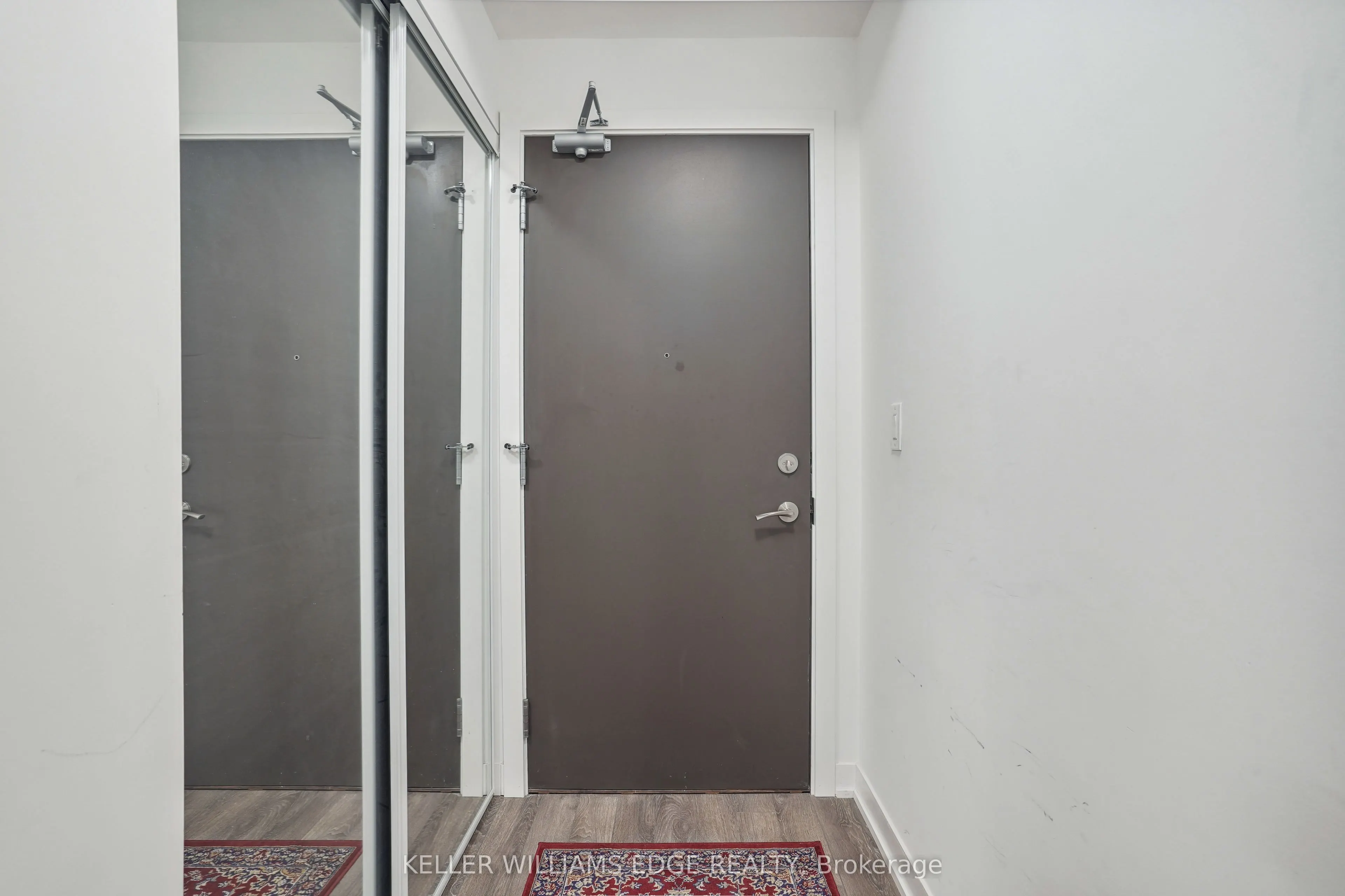 550 North Service Road, #309