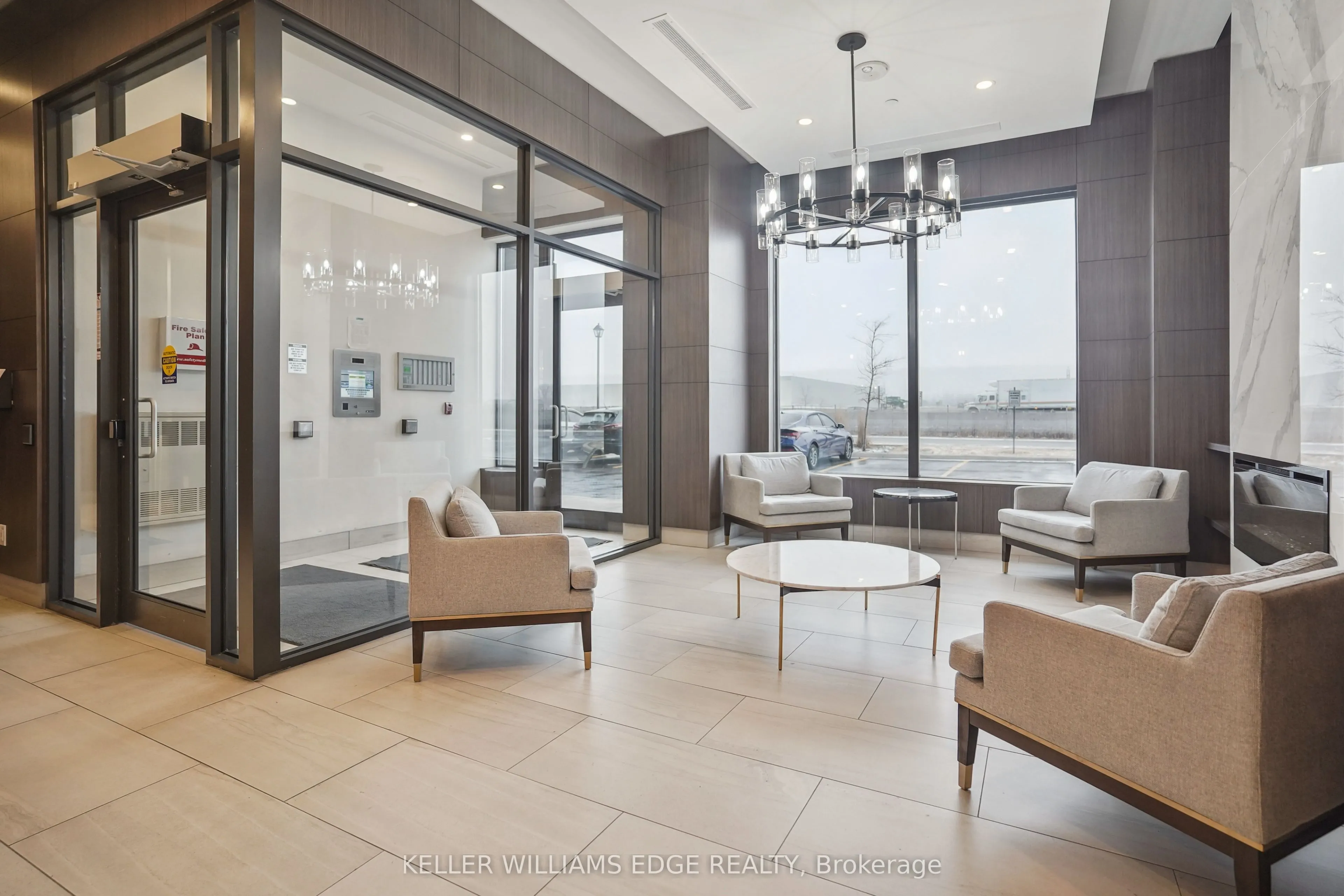 550 North Service Road, #309