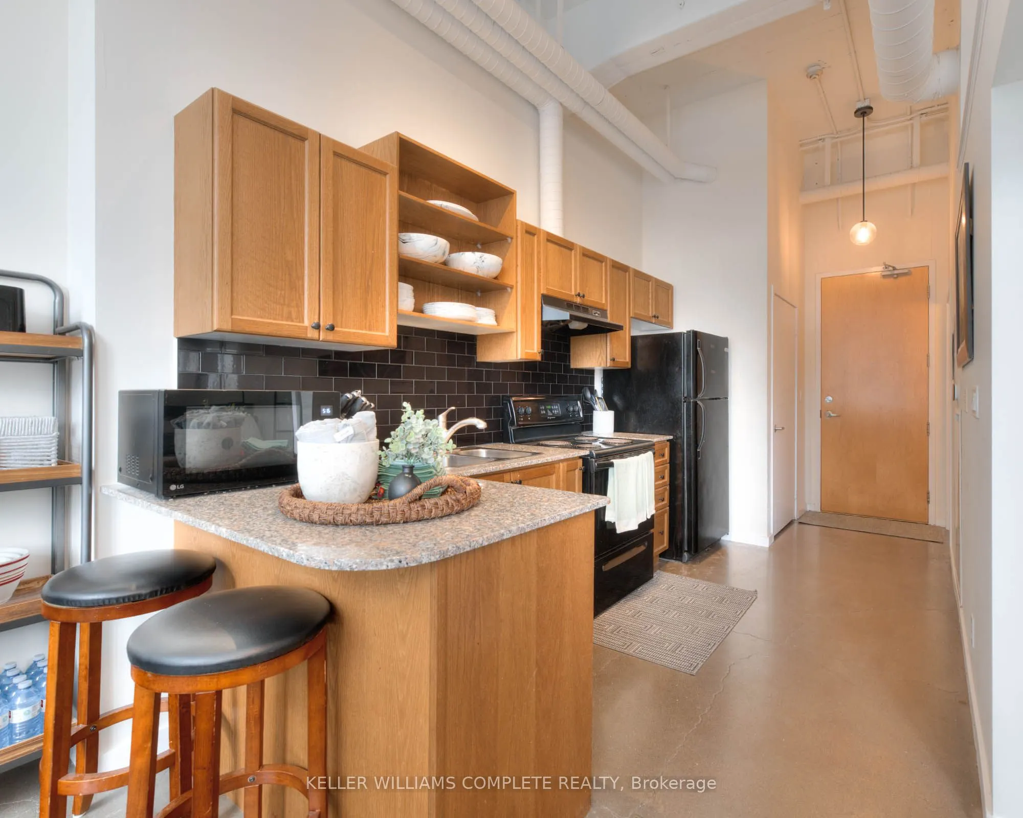 410 King Street W, #108