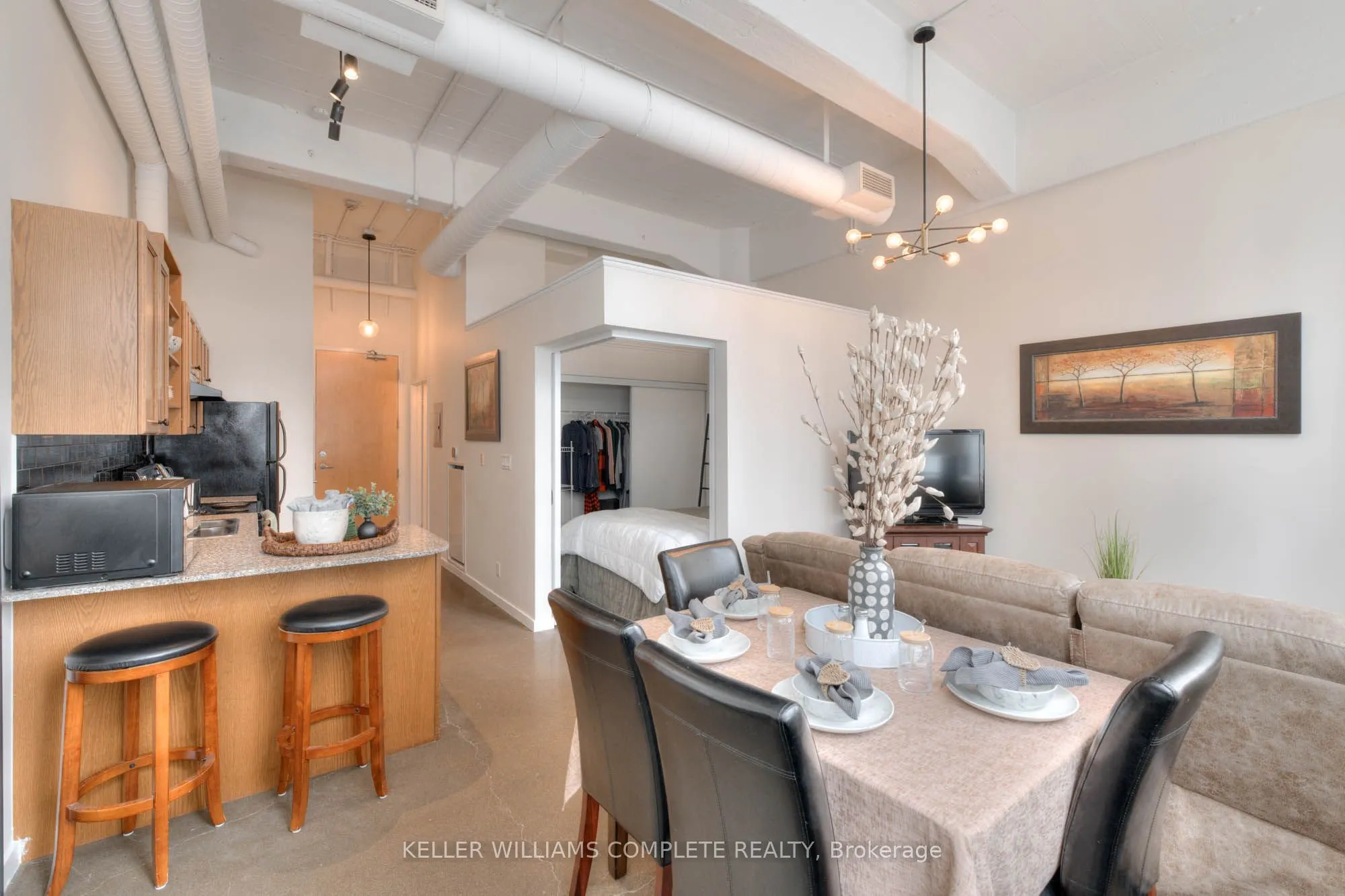 410 King Street W, #108