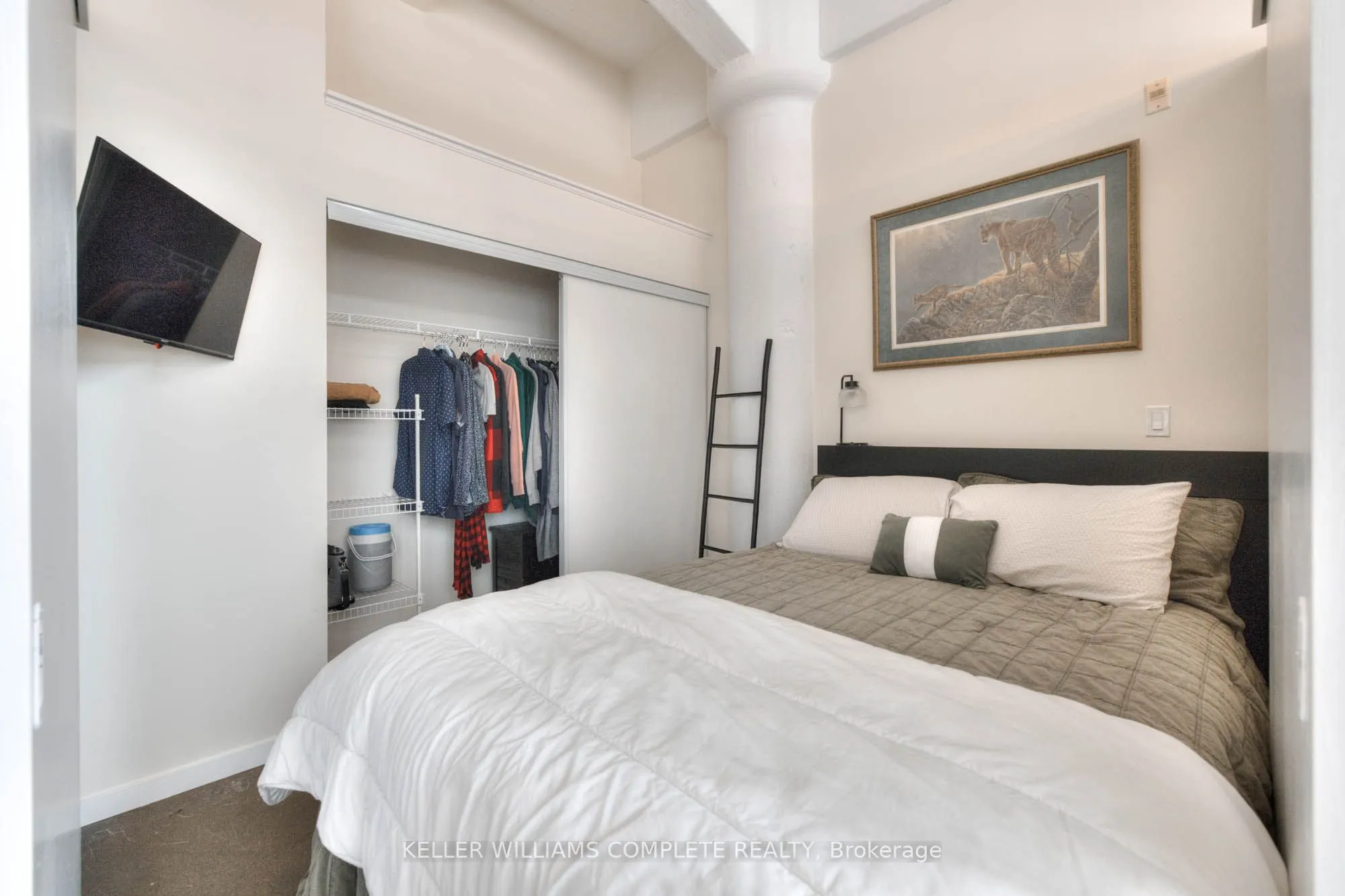 410 King Street W, #108