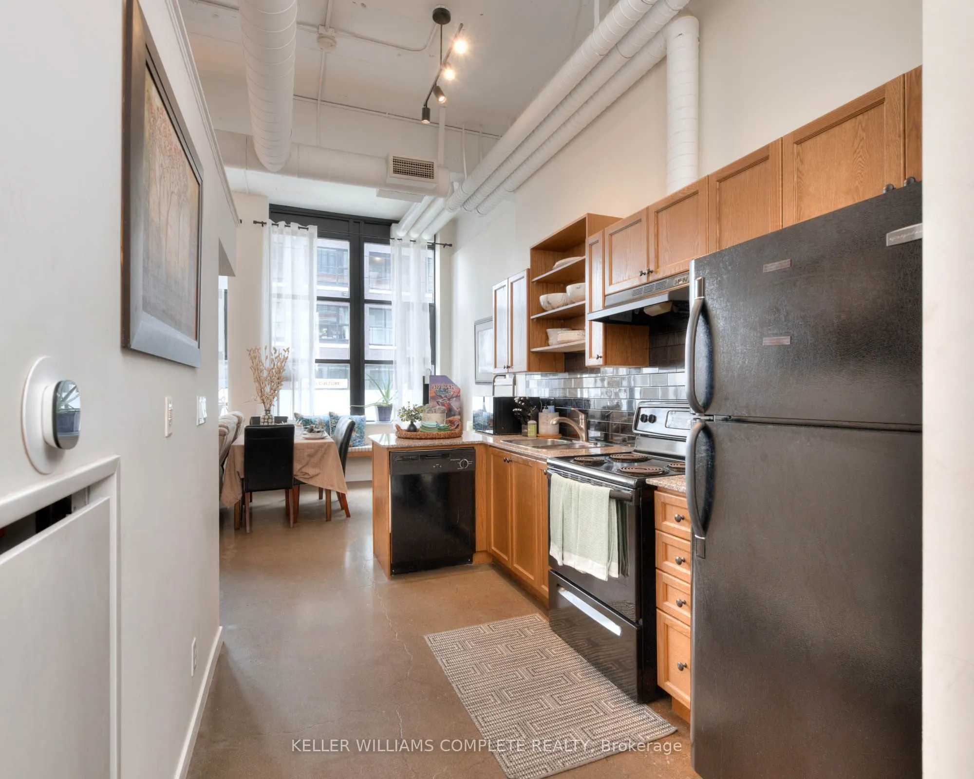 410 King Street W, #108