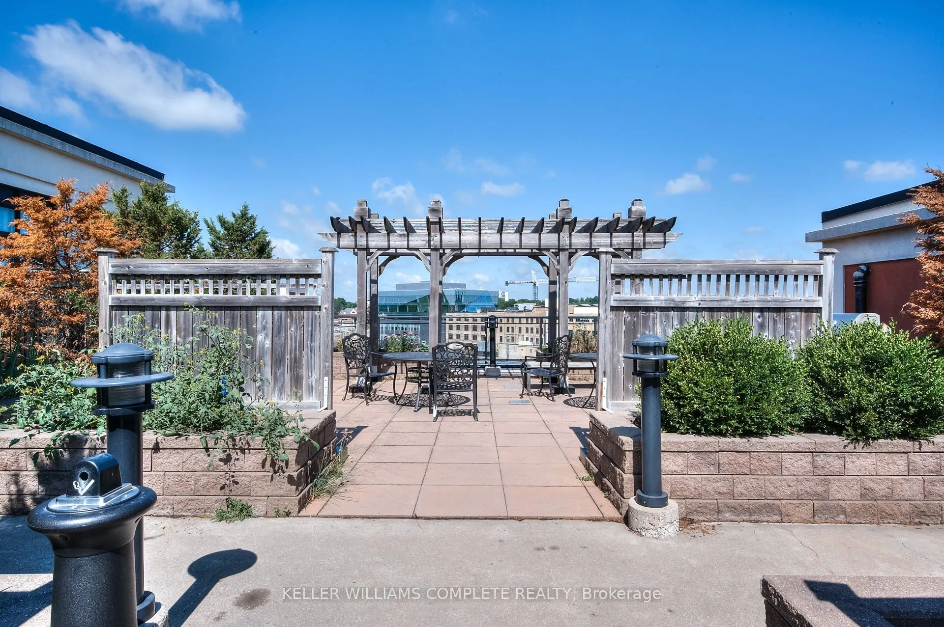 410 King Street W, #108