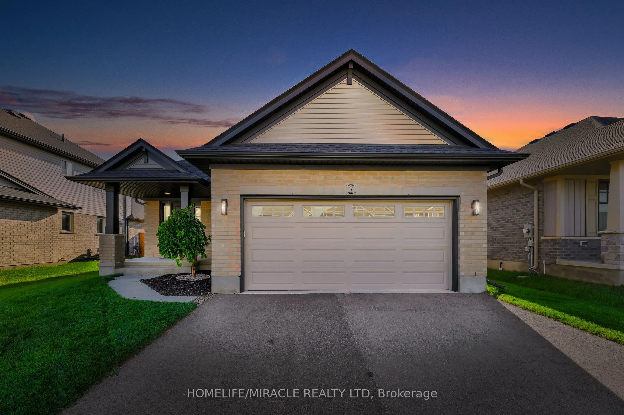 7 Curren Crescent