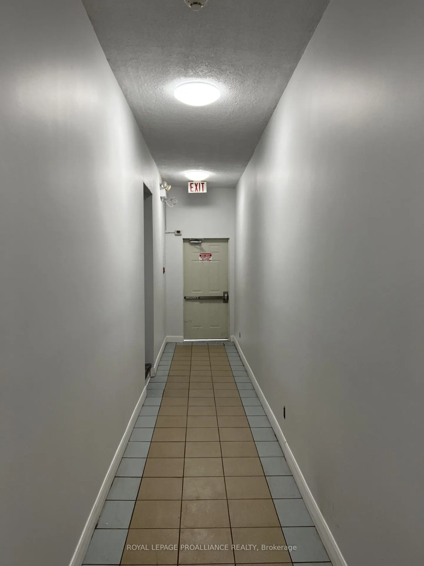 145 Pinnacle Street, #4