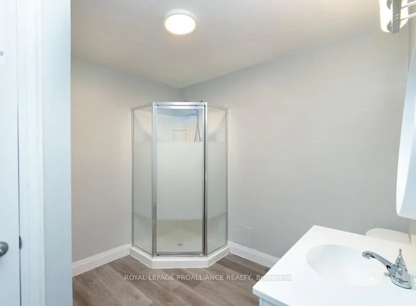 145 Pinnacle Street, #4