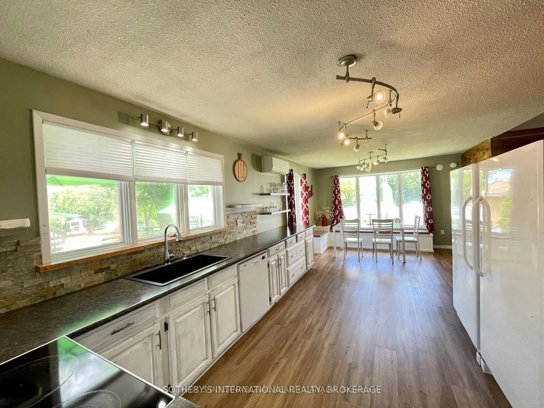 477 Catchmore Road