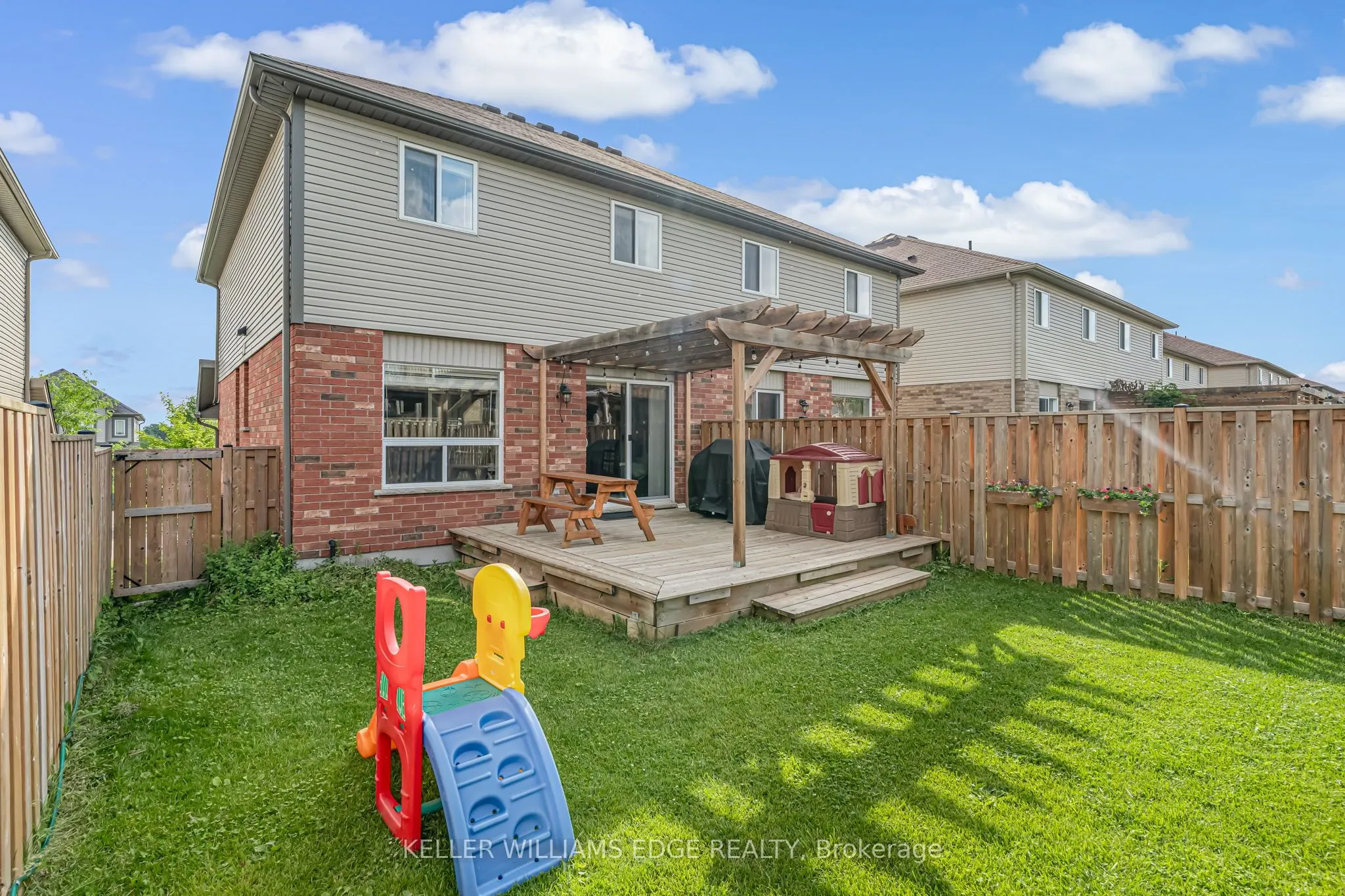 19 Oakes Crescent