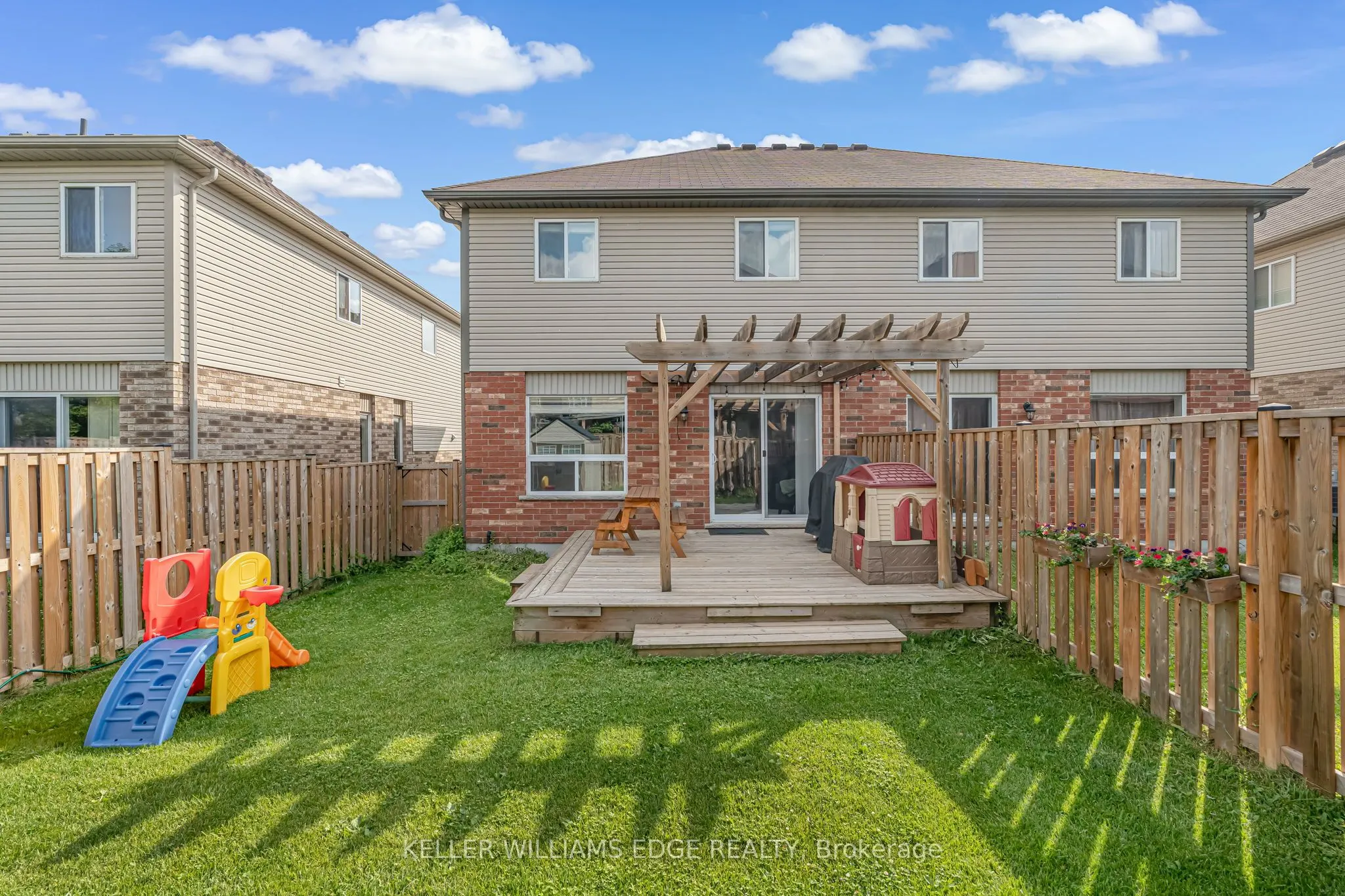 19 Oakes Crescent