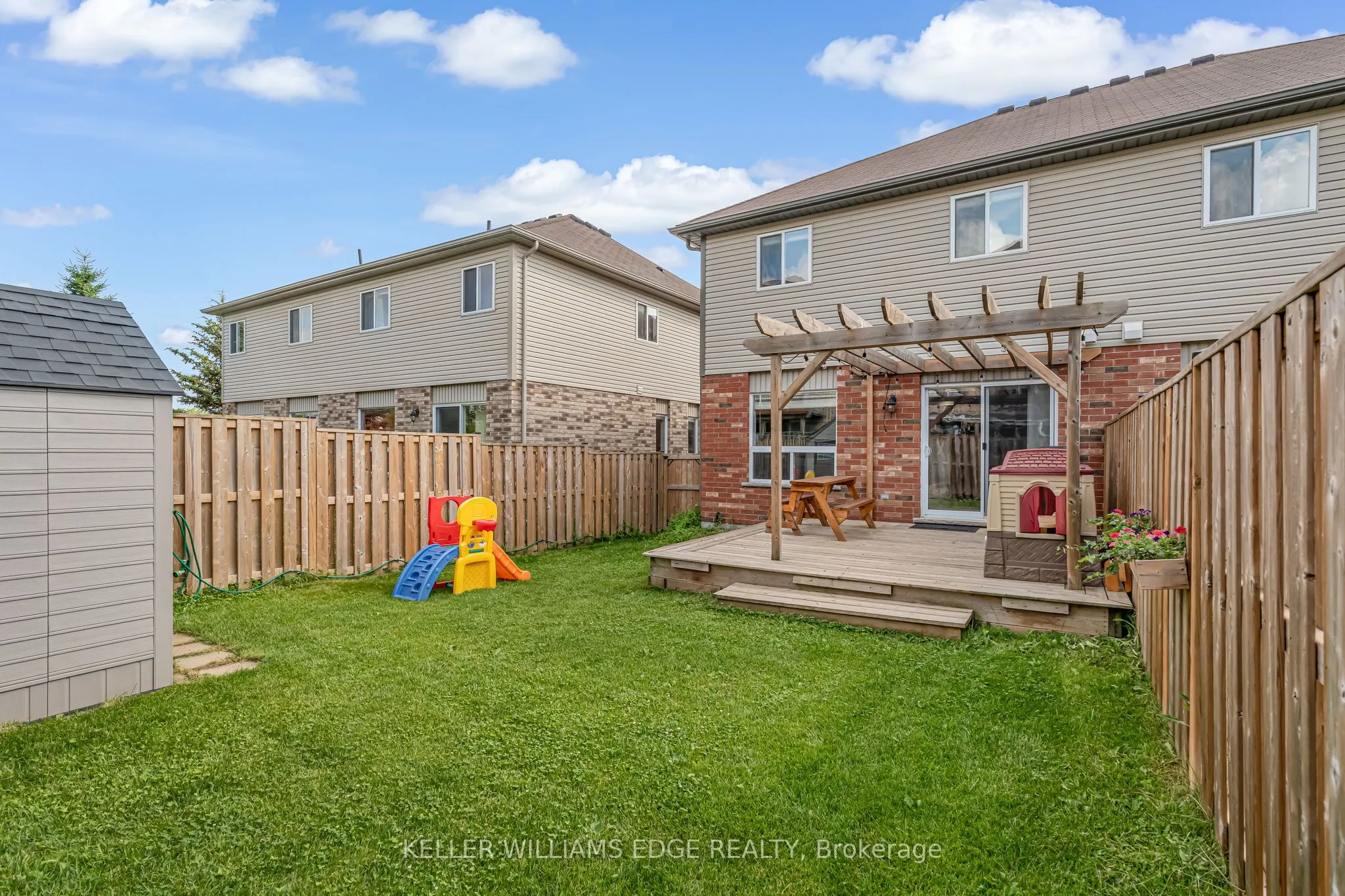 19 Oakes Crescent